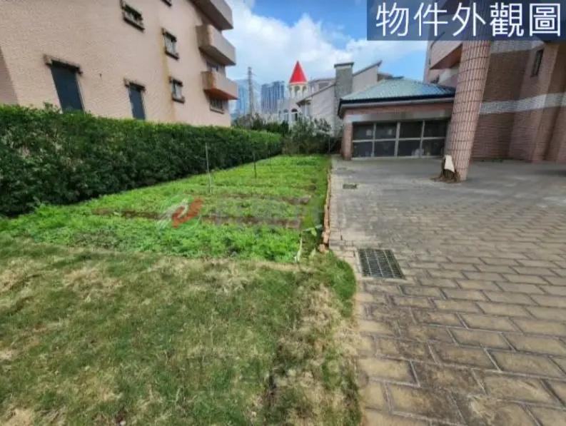 8 bedrooms villa for sale in Tamsui District, New Taipei City | NT$ 33 980 000 | 90 ping slide 9