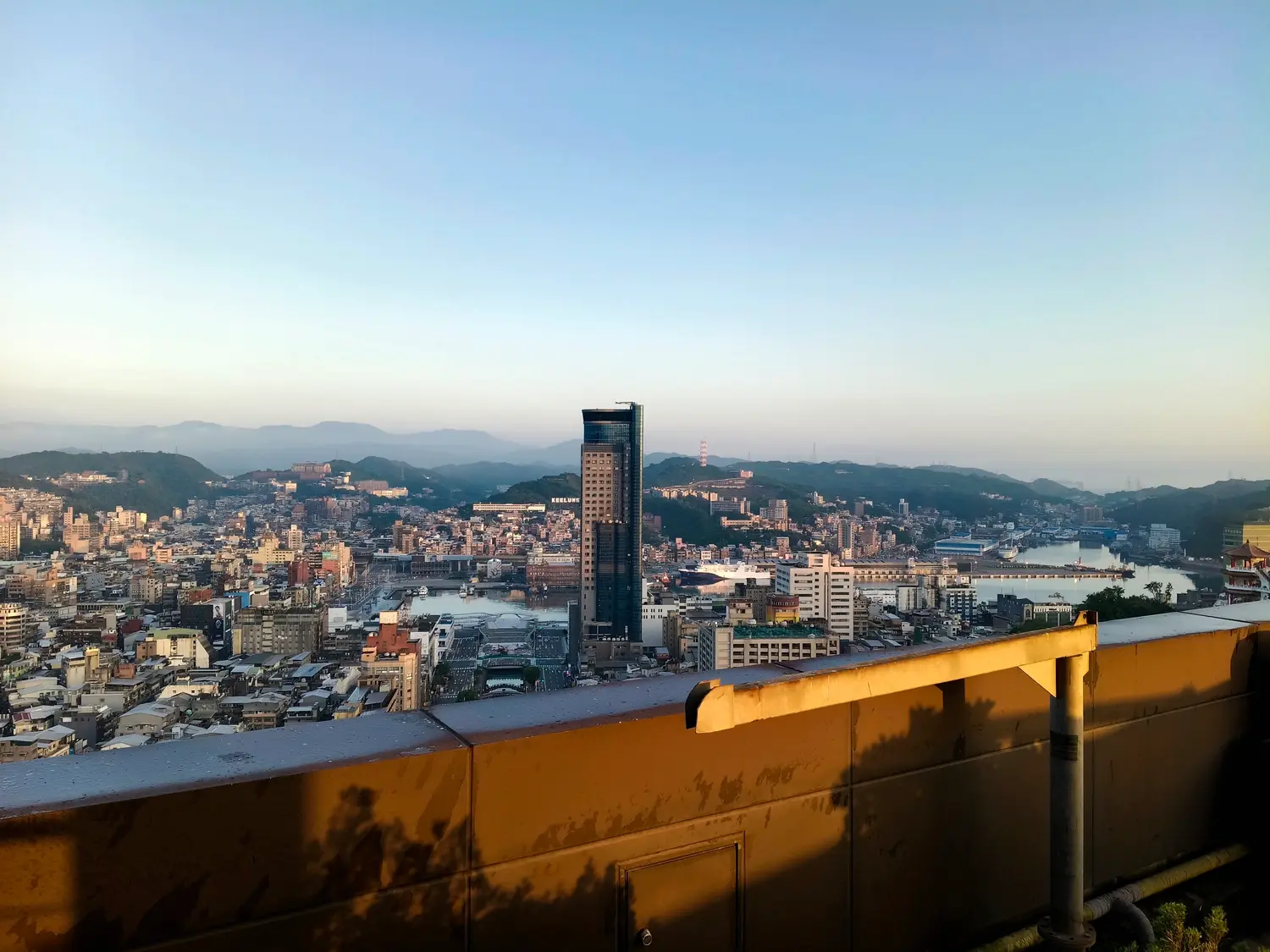 Room for rent in Renai District, Keelung City | NT$ 18 000 | 4 ping slide 10