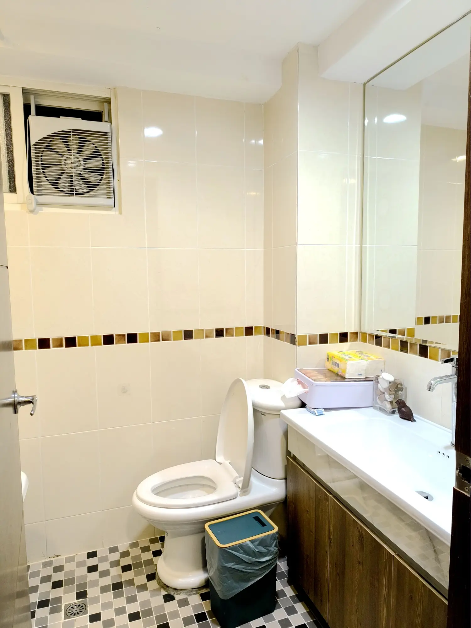 Room for rent in Taipei City, Daan District | NT$ 18 000 | 4 ping slide 4
