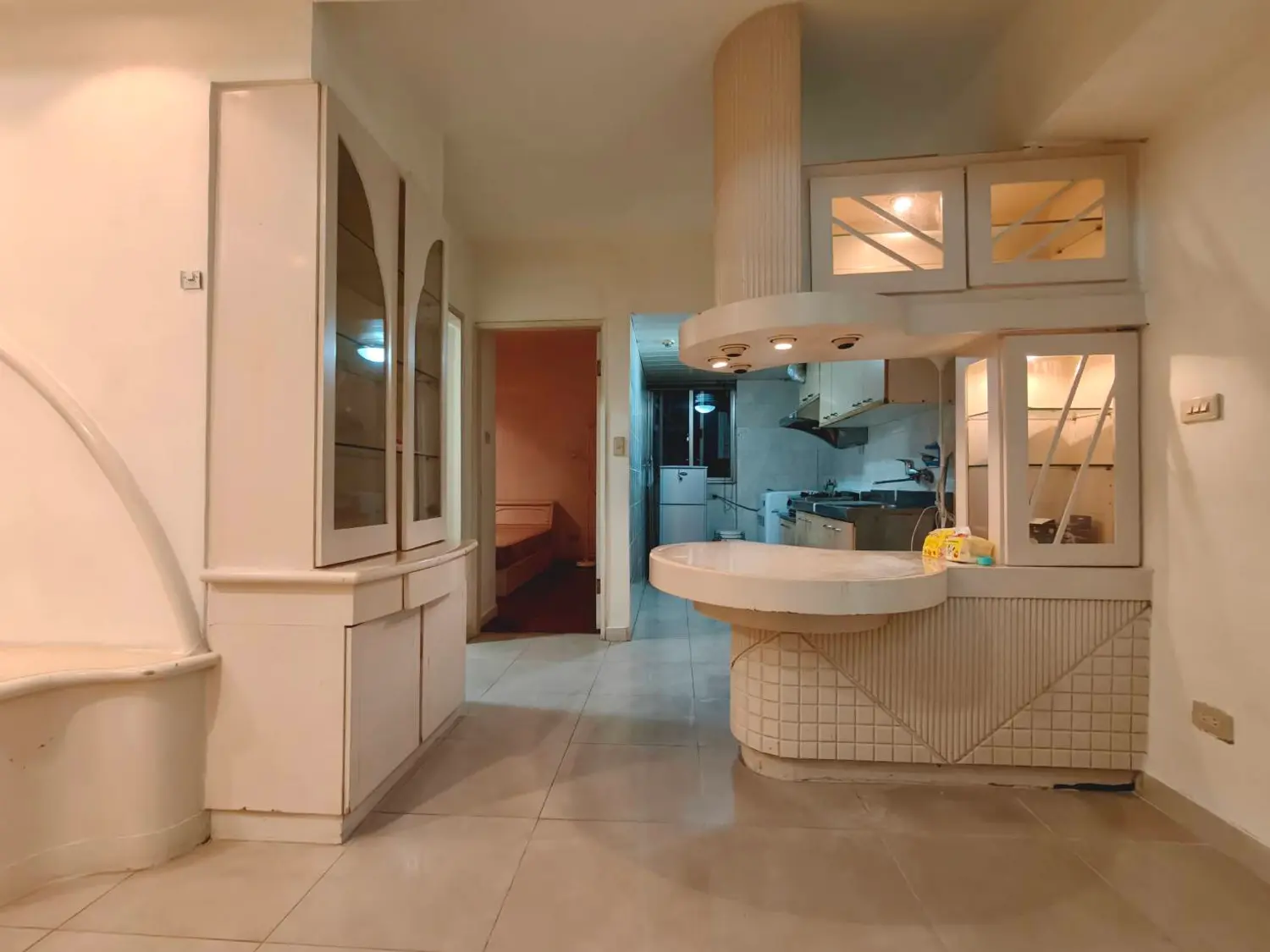 2 bedrooms apartment for sale in Songshan District, Taipei City | TWD 22 000 000 | 15 ping slide 1