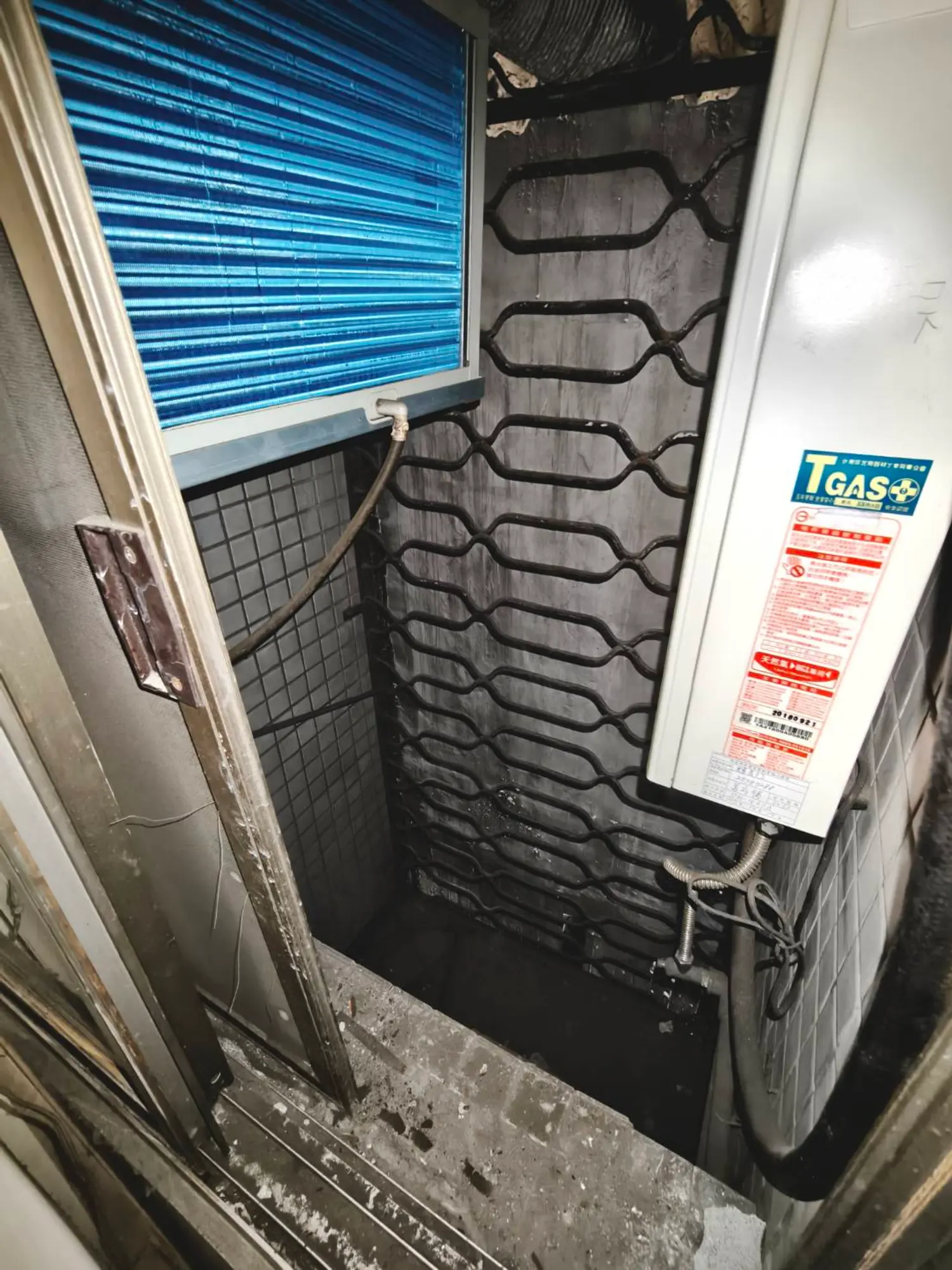 2 bedrooms apartment for sale in Songshan District, Taipei City | TWD 22 000 000 | 15 ping slide 10