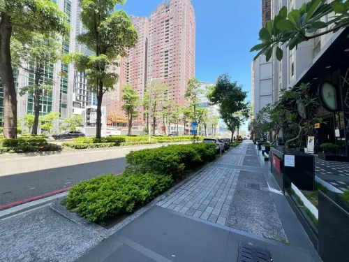 1 room apartment for rent in Cianjhen District, Kaohsiung City | NT$ 22 000 | 13 ping slide 14