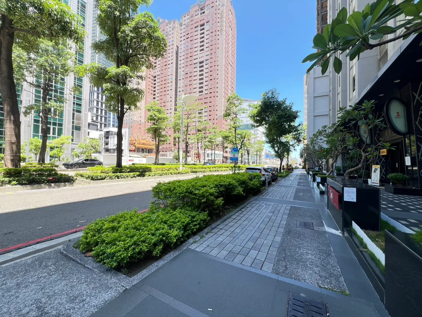 1 room apartment for rent in Cianjhen District, Kaohsiung City | NT$ 22 000 | 13 ping slide 14