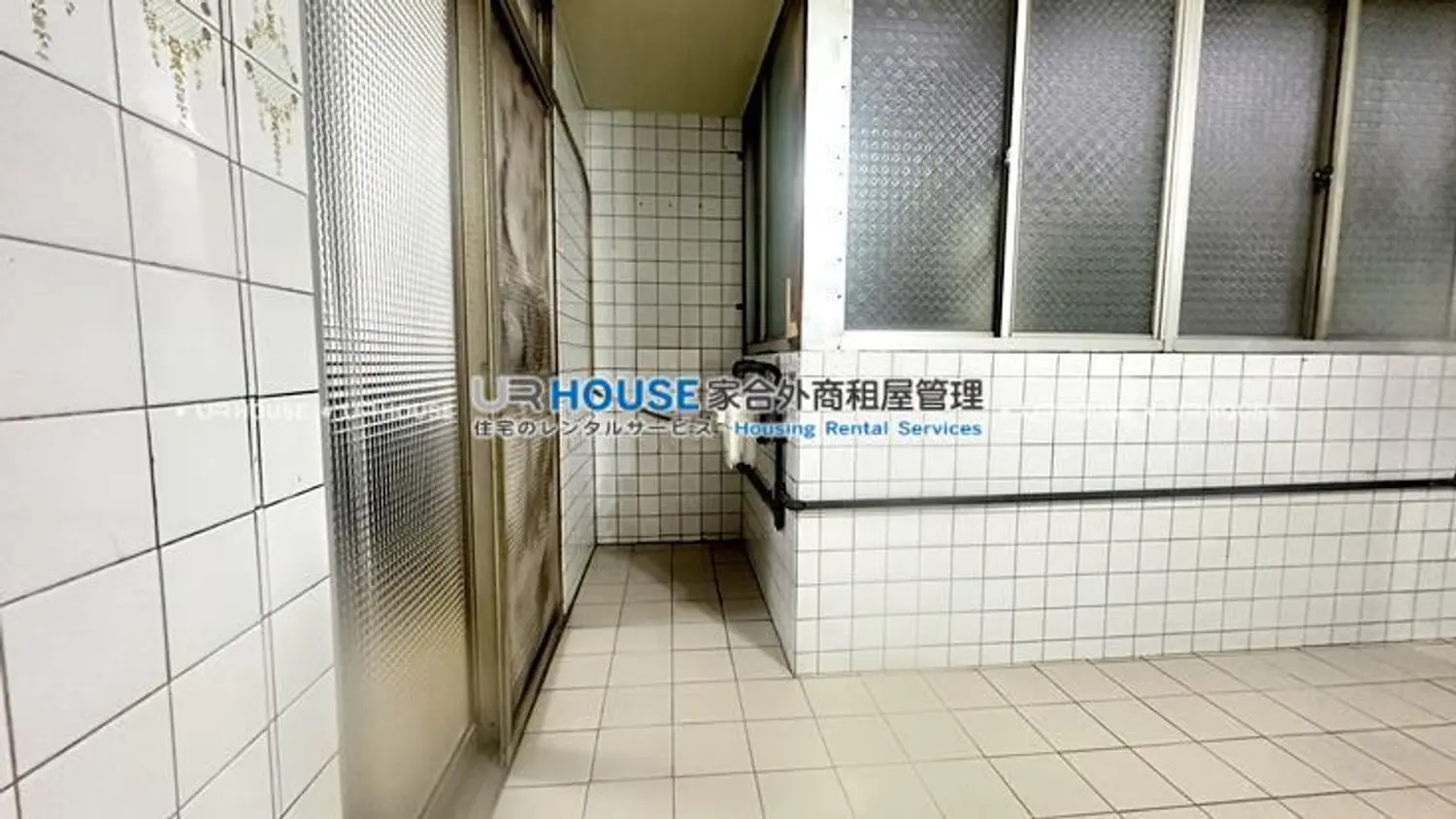 4 bedrooms apartment for rent TWD 40 000 - 40 ping - Songshan District,Taipei City slide 4