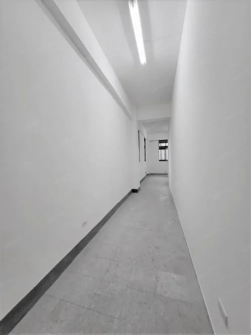 Industrial building for rent in Zhonghe District, New Taipei City | NT$ 50 000 | 65 ping slide 2