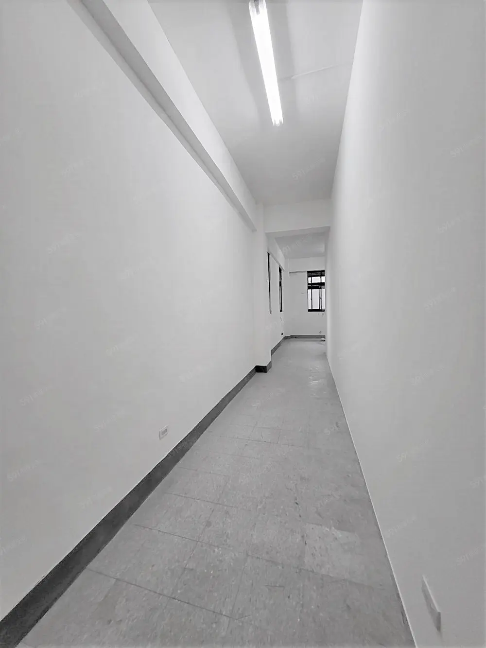 Industrial building for rent in Zhonghe District, New Taipei City | NT$ 50 000 | 65 ping slide 2
