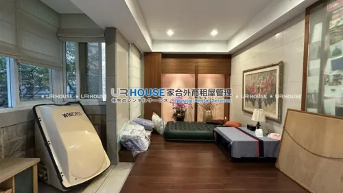 6 bedrooms villa for rent in Tamsui District, New Taipei City | TWD 160 000 | 81 ping slide 3