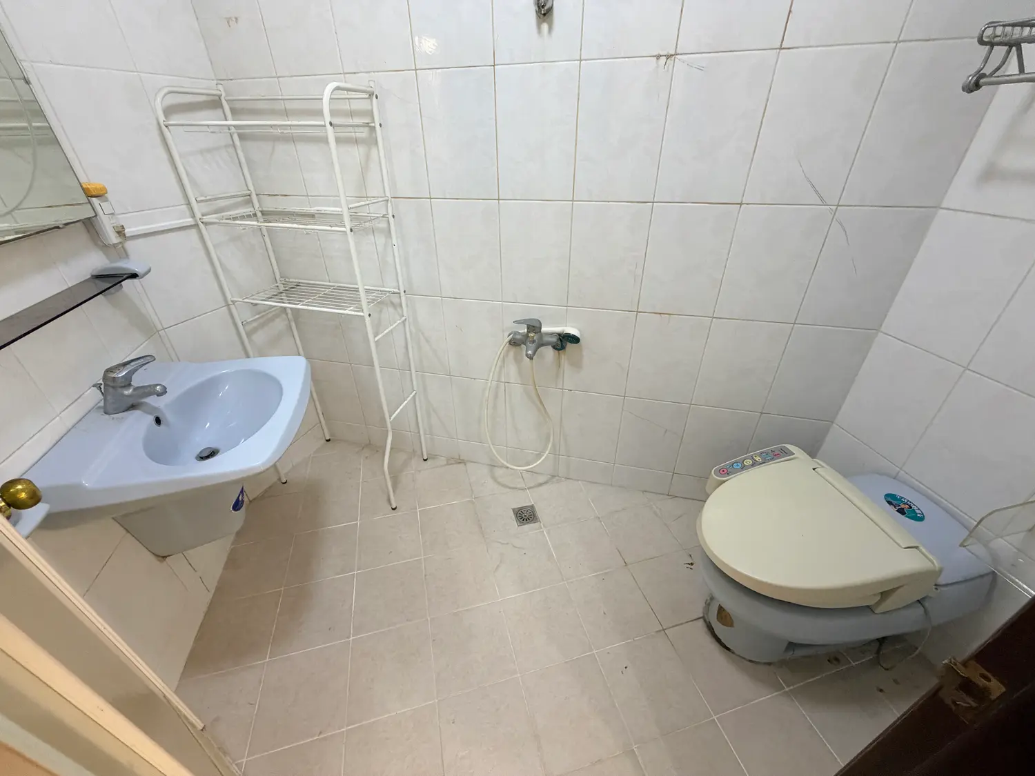 4 bedrooms townhouse for rent in Taipei City, Daan District | NT$ 100 000 | 42 ping slide 16