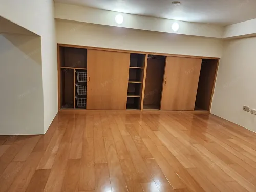 1 room apartment for rent in Songshan District, Taipei City | NT$ 23 500 | 18 ping slide 3