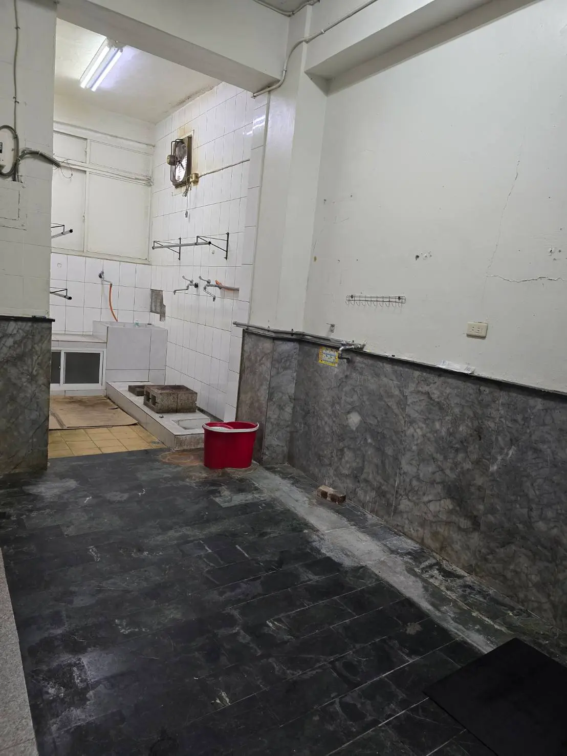 Shop / Retail for rent in North District, Tainan City | NT$ 30 000 | 20 ping slide 1