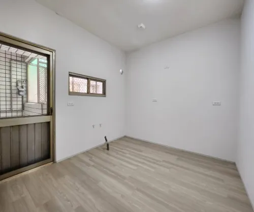 Apartment for sale NT$ 8 980 000 - Datong North Road - 4 bedrooms