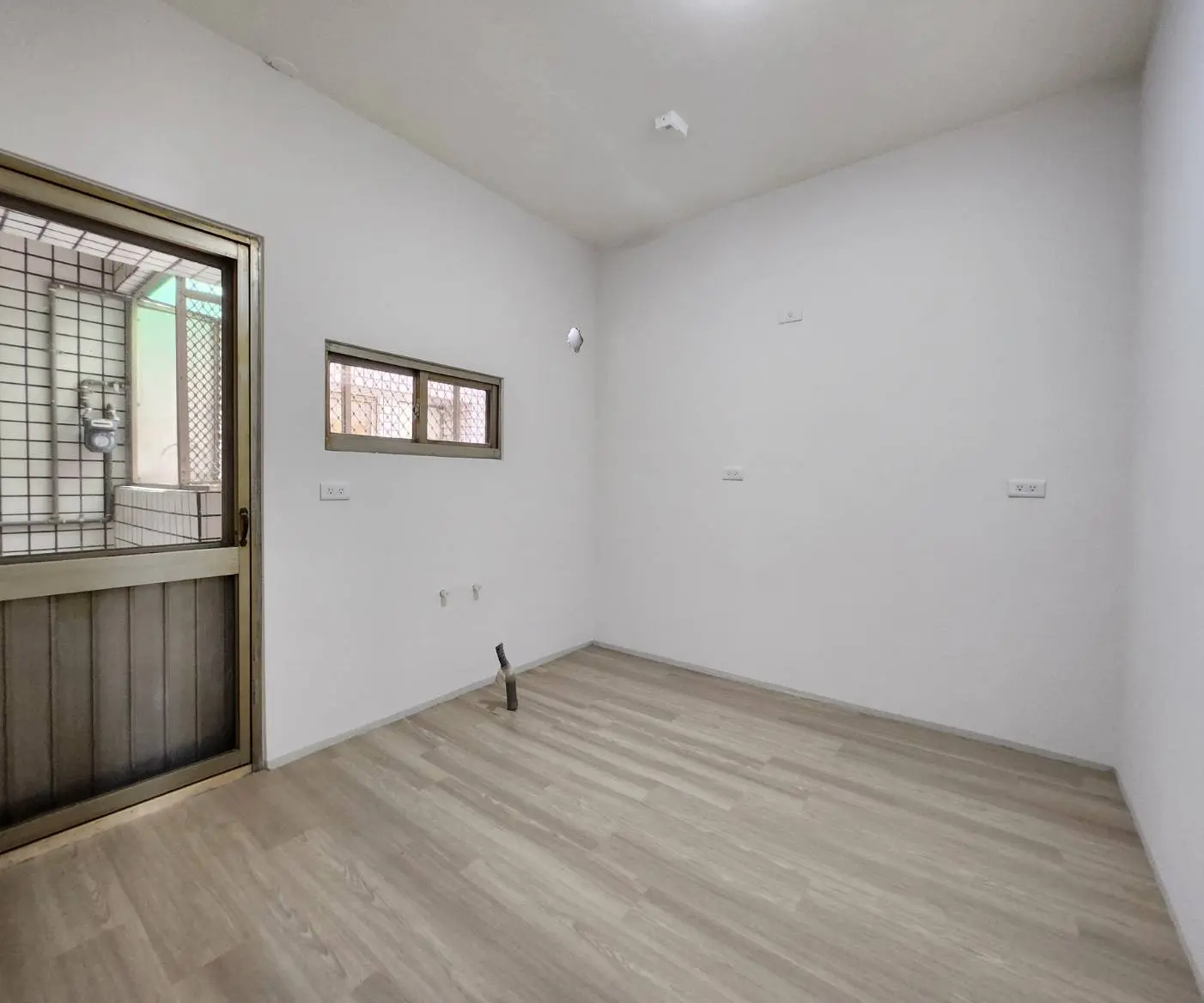 4 bedrooms apartment for sale in Pingtung City, Pingtung County | NT$ 8 980 000 | 33 ping slide 1