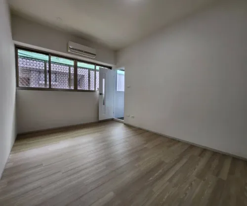 Apartment for sale NT$ 8 980 000 - Datong North Road - 4 bedrooms