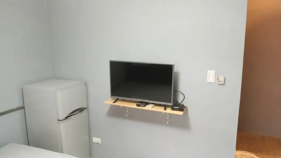 Room for rent in Shilin District, Taipei City | NT$ 15 000 | 6 ping slide 0