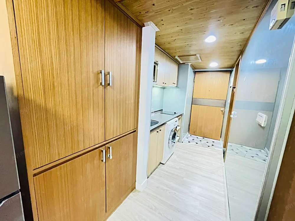 Studio apartment for rent in Zhongshan District, Taipei City | NT$ 28 000 | 10 ping slide 6