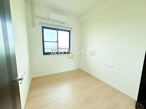 Apartment for rent TWD 27 000 -  - 3 bedrooms