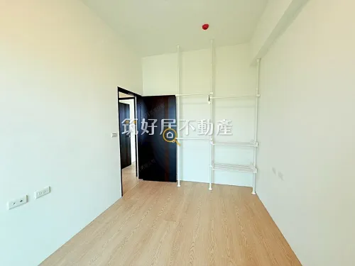 Apartment for rent TWD 27 000 -  - 3 bedrooms