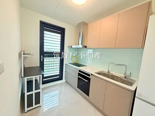 Apartment for rent TWD 27 000 -  - 3 bedrooms