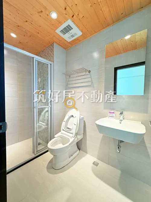 Apartment for rent TWD 27 000 -  - 3 bedrooms