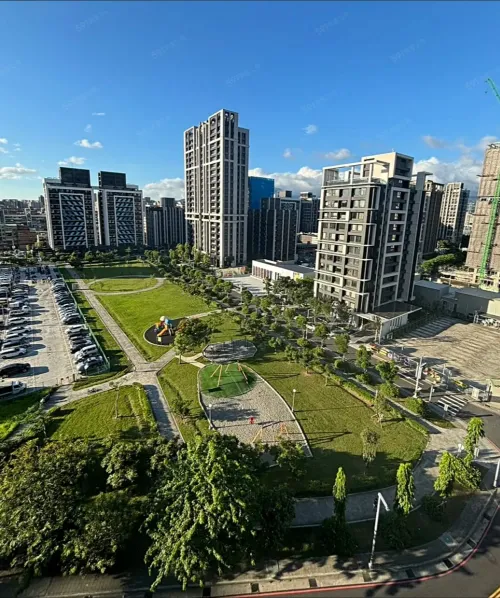 Apartment for rent TWD 39 800 - Yuanxin 1st St - 3 bedrooms