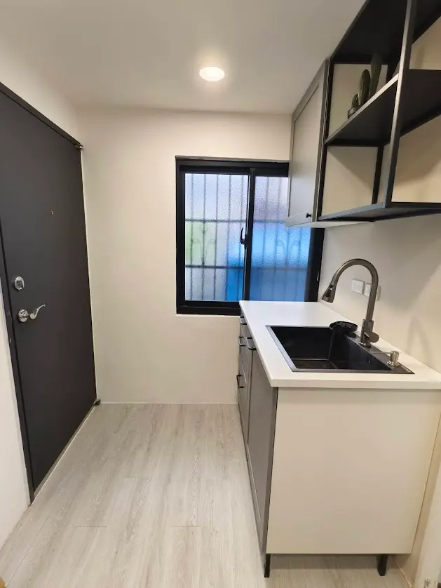 2 bedrooms apartment for rent in Wanhua District, Taipei City | NT$ 36 800 | 12 ping slide 3