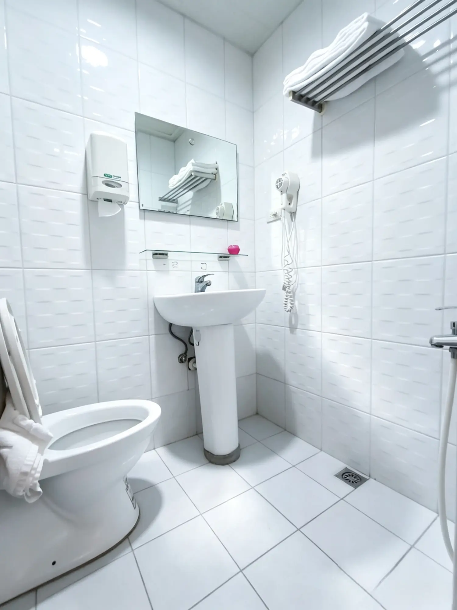 Room for rent in Xitun District, Taichung City | NT$ 7 800 | 5 ping slide 2