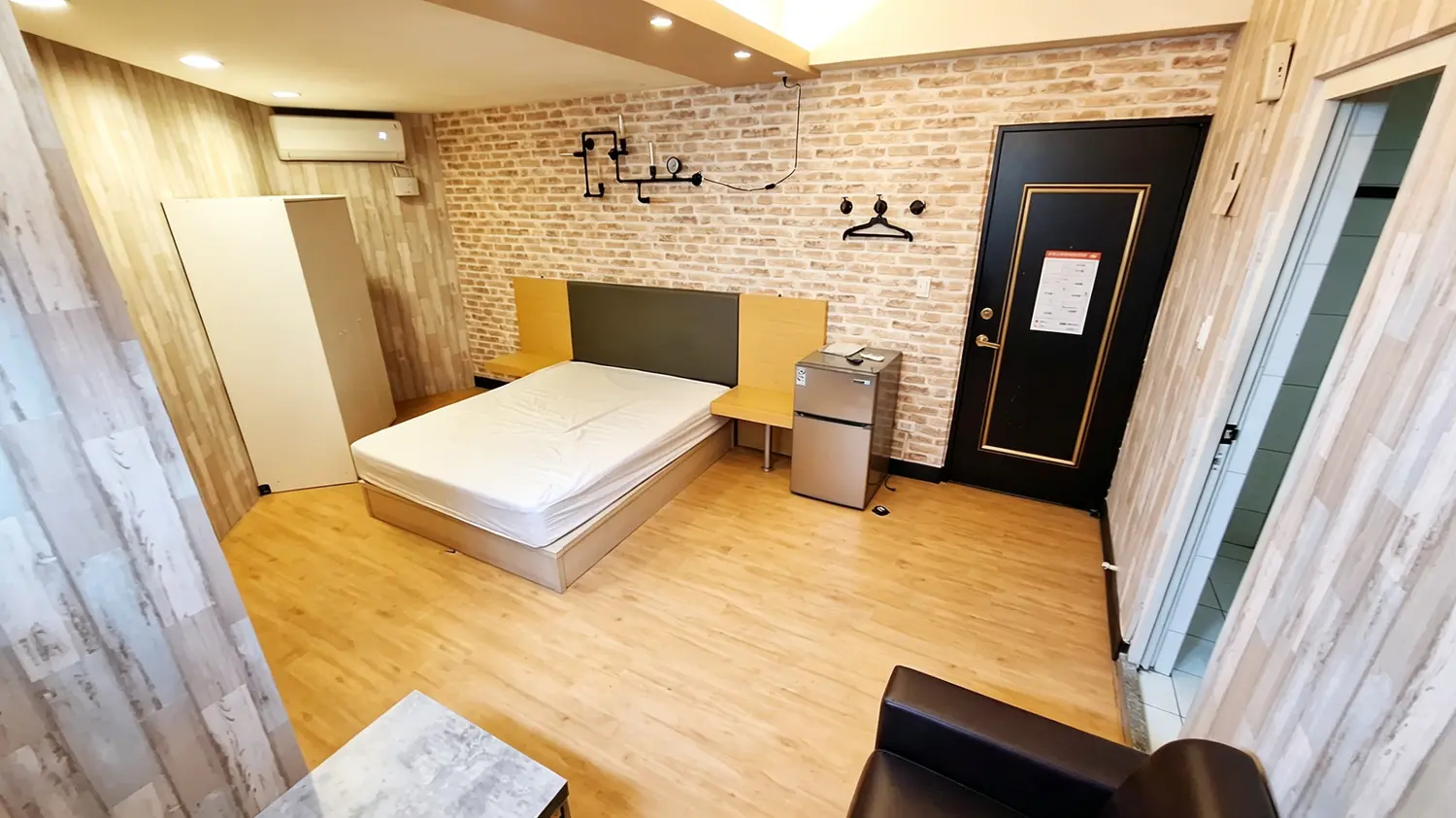Room for rent in Xitun District, Taichung City | NT$ 7 800 | 5 ping slide 1