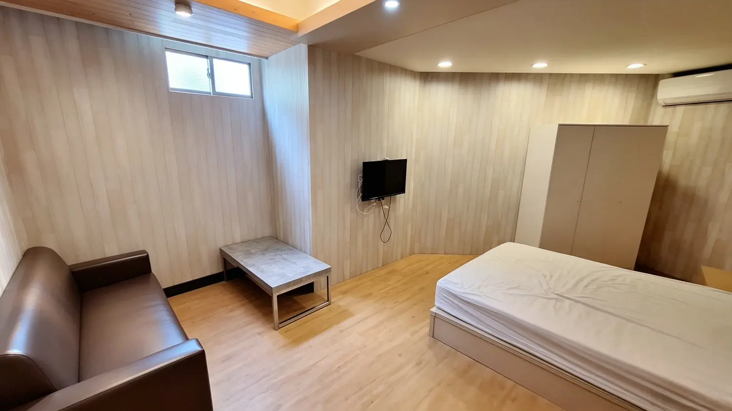 Room for rent in Xitun District, Taichung City | NT$ 7 800 | 5 ping slide 4