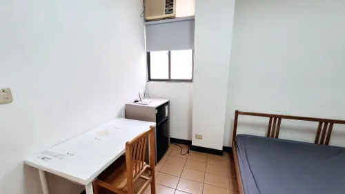 Room for rent in Xitun District, Taichung City | NT$ 5 200 | 5 ping slide 2