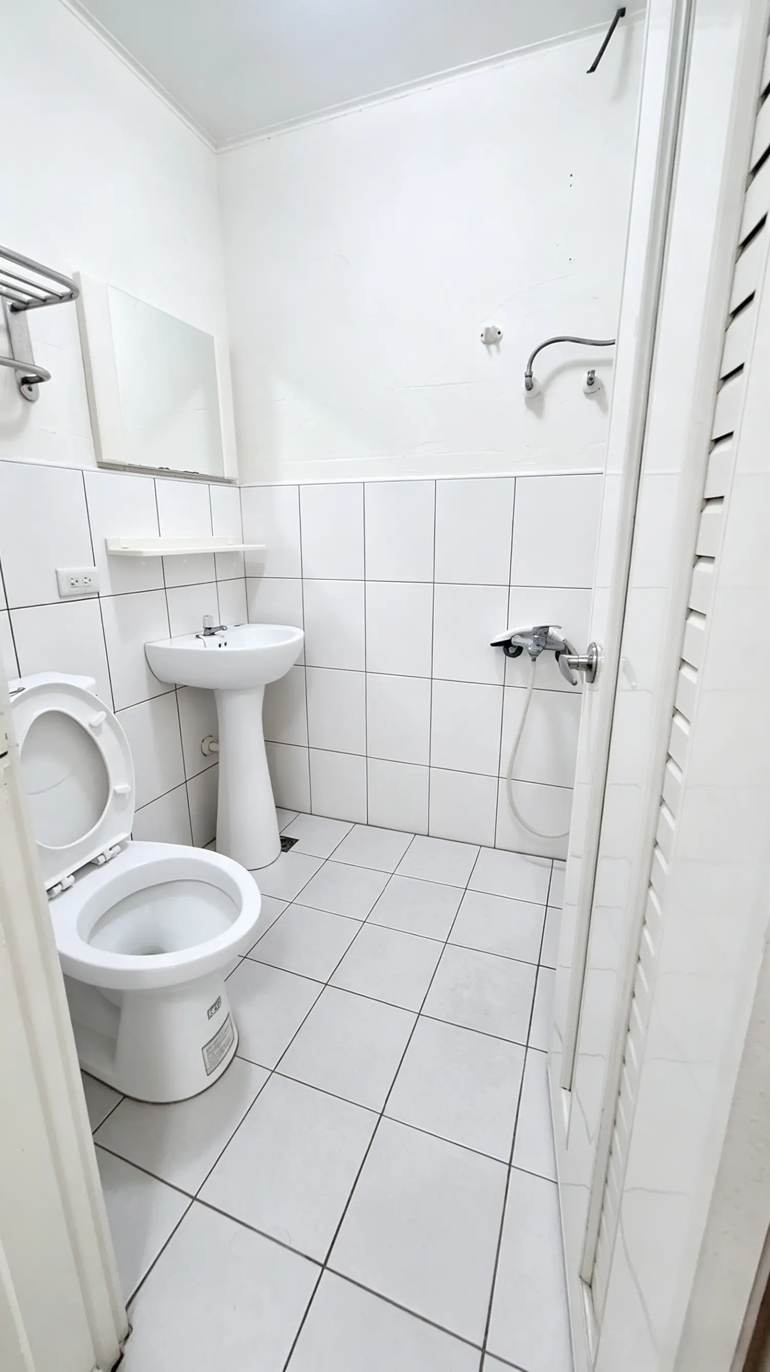 Room for rent in Xitun District, Taichung City | NT$ 5 200 | 5 ping slide 3