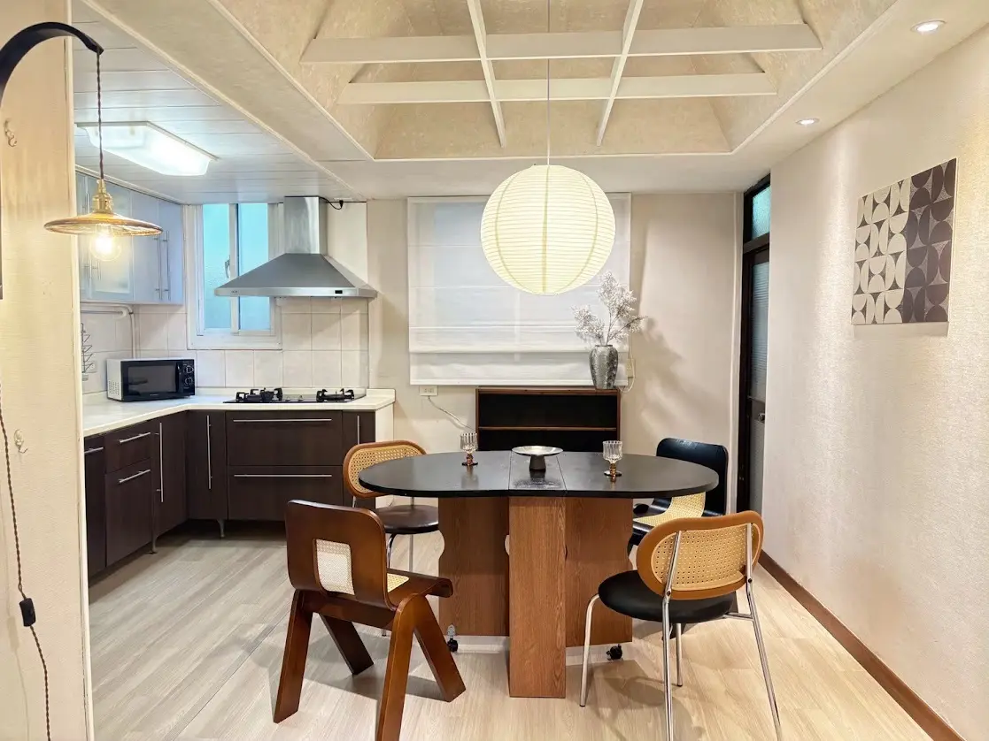 Room for rent in Taipei City, Daan District | NT$ 17 800 | 5 ping slide 0