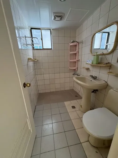 Room for rent NT$ 18 500 - Section 2, Jianguo S Rd - 5 bedrooms