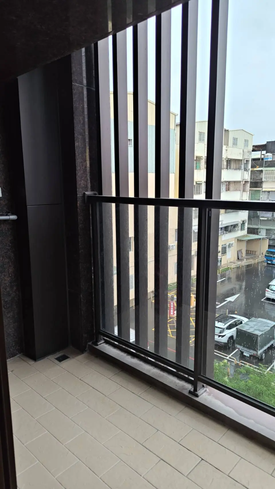 1 room apartment for rent in Lingya District, Kaohsiung City | NT$ 25 000 | 13 ping slide 6