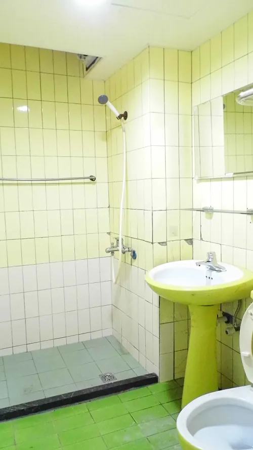 4 bedrooms apartment for rent in Beitou District, Taipei City | NT$ 33 000 | 38 ping slide 14