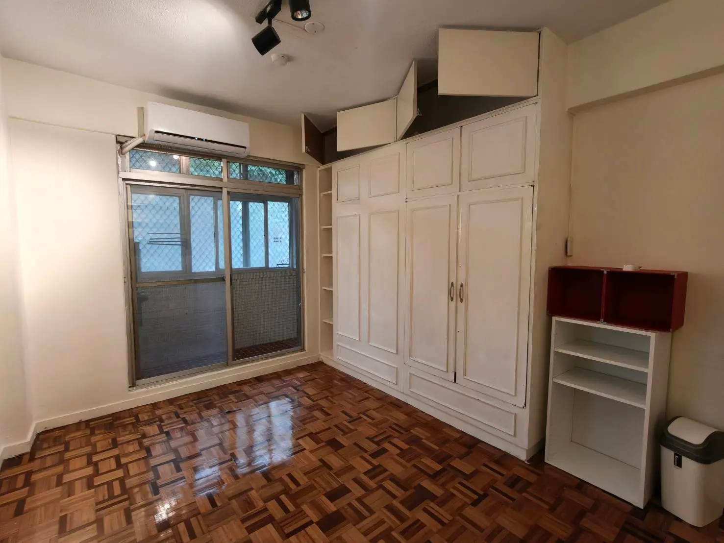 3 bedrooms apartment for rent in Zhongshan District, Taipei City | NT$ 48 000 | 29 ping slide 6