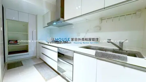 2 bedrooms apartment for rent in Zhongshan District, Taipei City | NT$ 120 000 | 35 ping slide 14