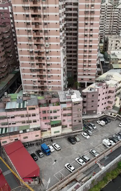5 bedrooms townhouse for sale in Sanmin District, Kaohsiung City | NT$ 15 980 000 | 72 ping slide 15