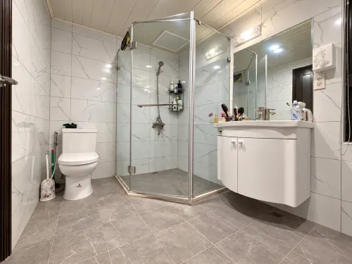 4 bedrooms apartment for sale in Gushan District, Kaohsiung City | NT$ 24 800 000 | 55 ping slide 4
