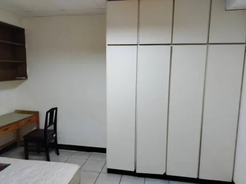 Room for rent NT$ 8 200 - Jingping Rd - 5 bedrooms