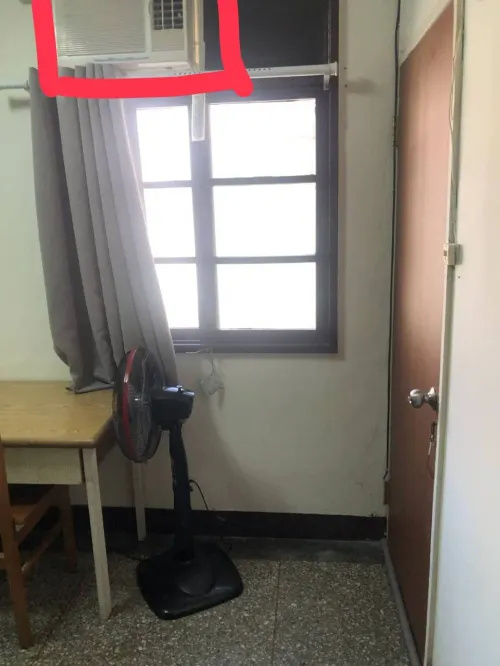 Room for rent NT$ 7 500 - Lane 35, Shuiyuan Rd - 3 bedrooms
