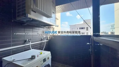 Apartment for rent TWD 100 000 -  - 3 bedrooms