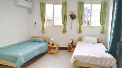 Private room for rent TWD 10 000 -  - 8 bedrooms