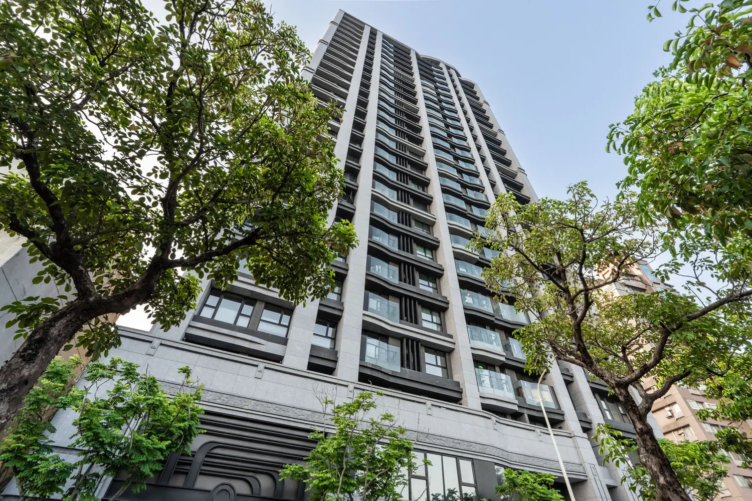 1 room apartment for rent in Zhongshan District, Taipei City | NT$ 98 330 | 21 ping slide 16