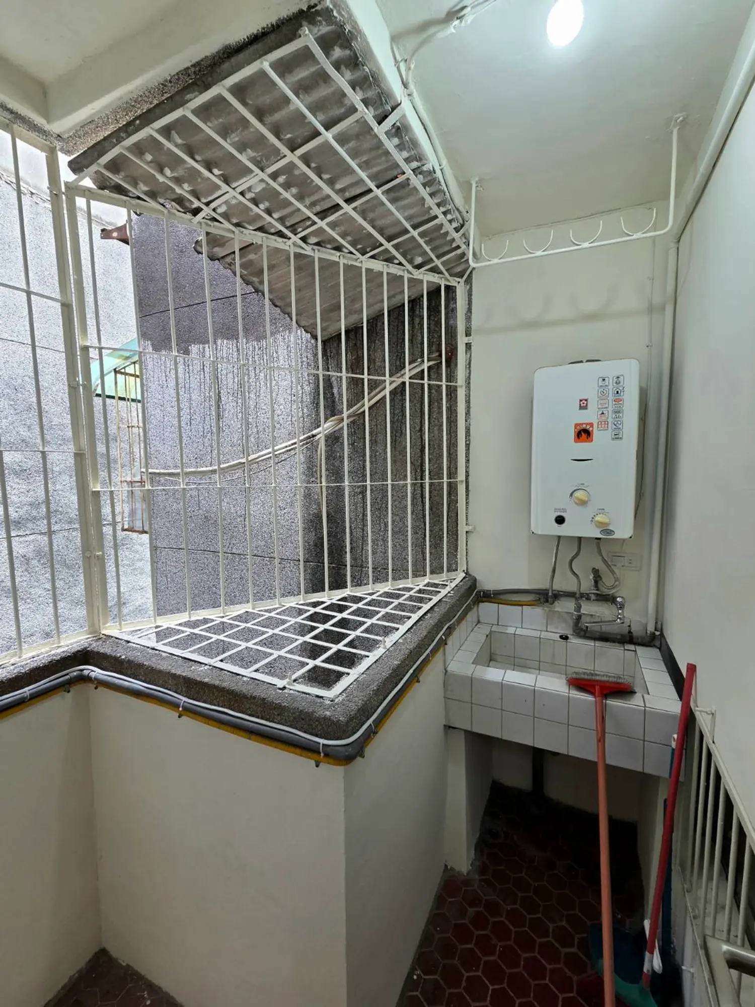 2 bedrooms apartment for rent TWD 30 000 - 24 ping - Neihu District,Taipei City slide 10