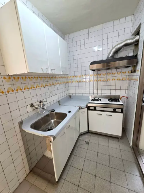 Apartment for rent TWD 30 000 - Section 4, Chenggong Rd - 2 bedrooms