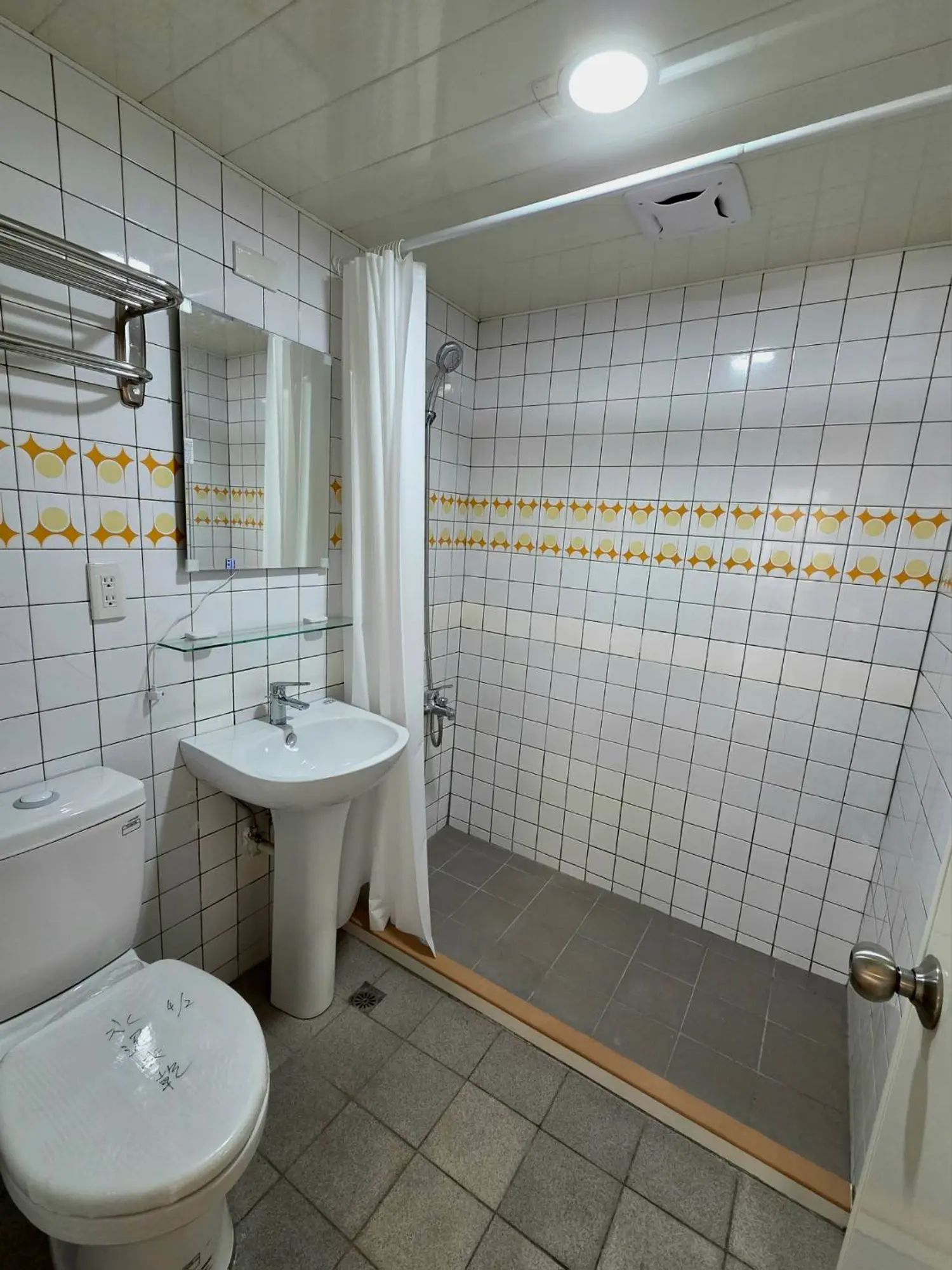 2 bedrooms apartment for rent TWD 30 000 - 24 ping - Neihu District,Taipei City slide 13