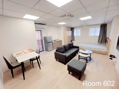 分租套房、雅房 出租 TWD 17 500 - 五工三路78巷 - 3 房