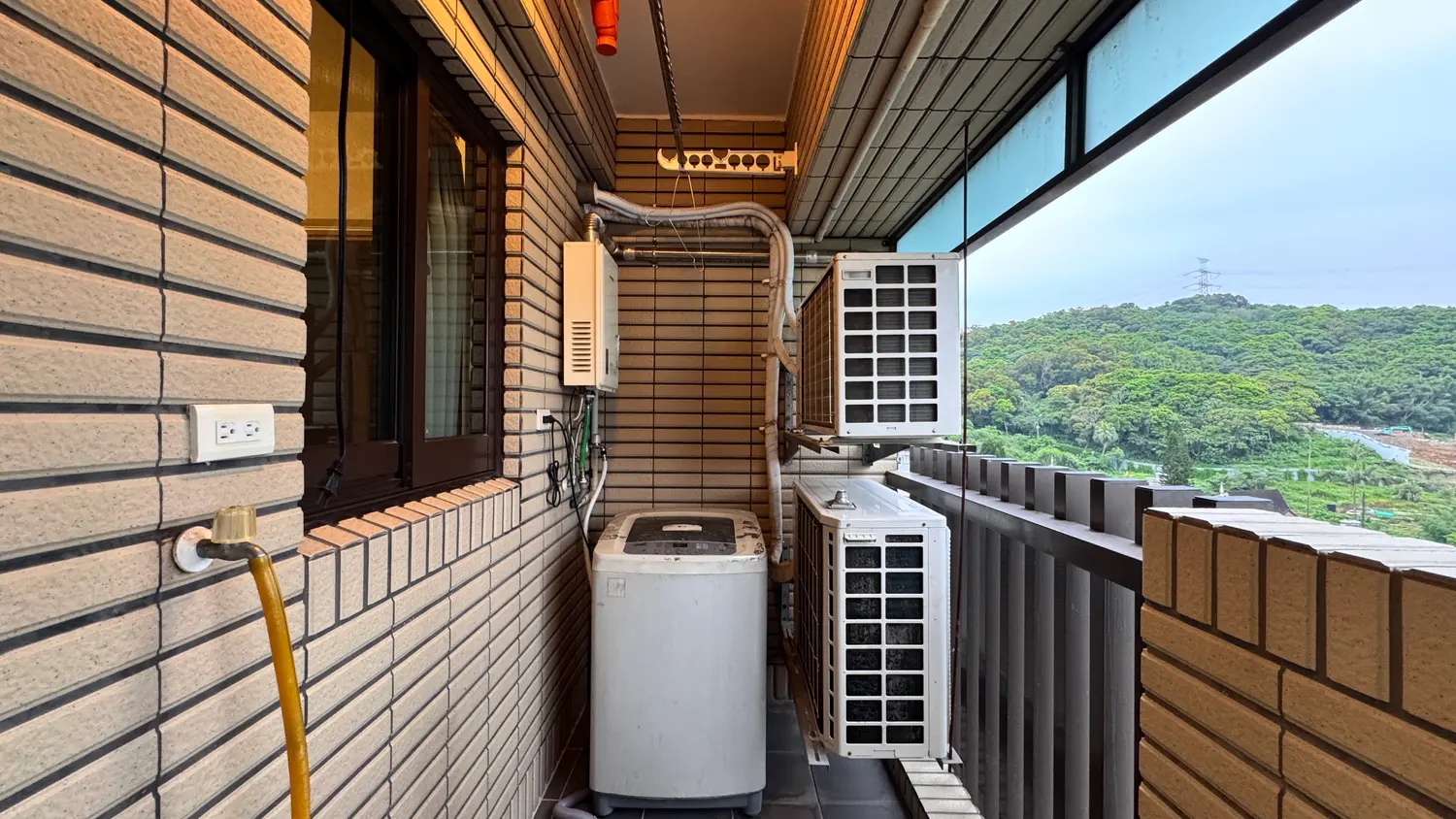 3 bedrooms apartment for rent in Tamsui District, New Taipei City | NT$ 33 000 | 34 ping slide 17