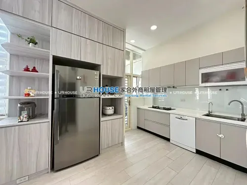 Apartment for rent TWD 60 000 - Lane 130, Section 2, Zhongcheng Rd - 2 bedrooms