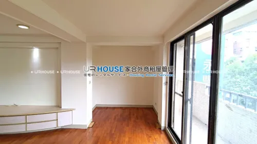 3 bedrooms apartment for rent in Shilin District, Taipei City | NT$ 62 000 | 46 ping slide 2